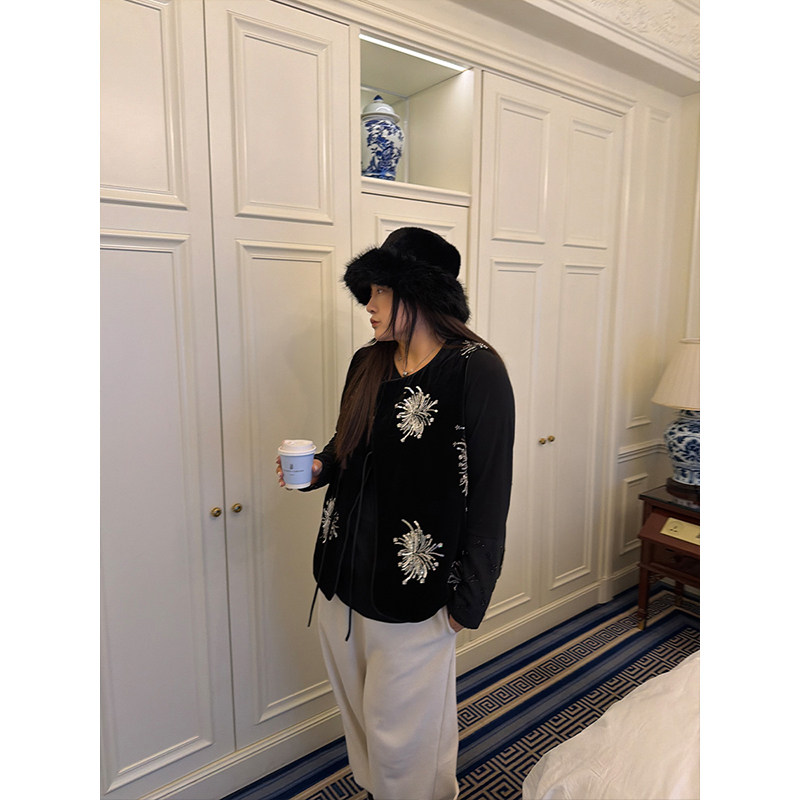 铅笔小鑫大码女装重工钉珠烟花复古吸睛圆领保暖马甲,淘宝优惠券,粉丝福利购,淘宝优惠卷