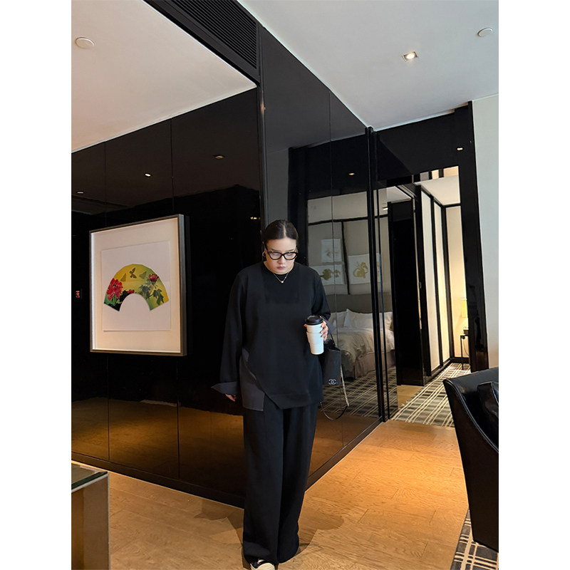 铅笔小鑫大码女装 撞色拼接 吸睛组合 显瘦CP 开叉T恤+裤子套装,淘宝优惠券,粉丝福利购,淘宝优惠卷