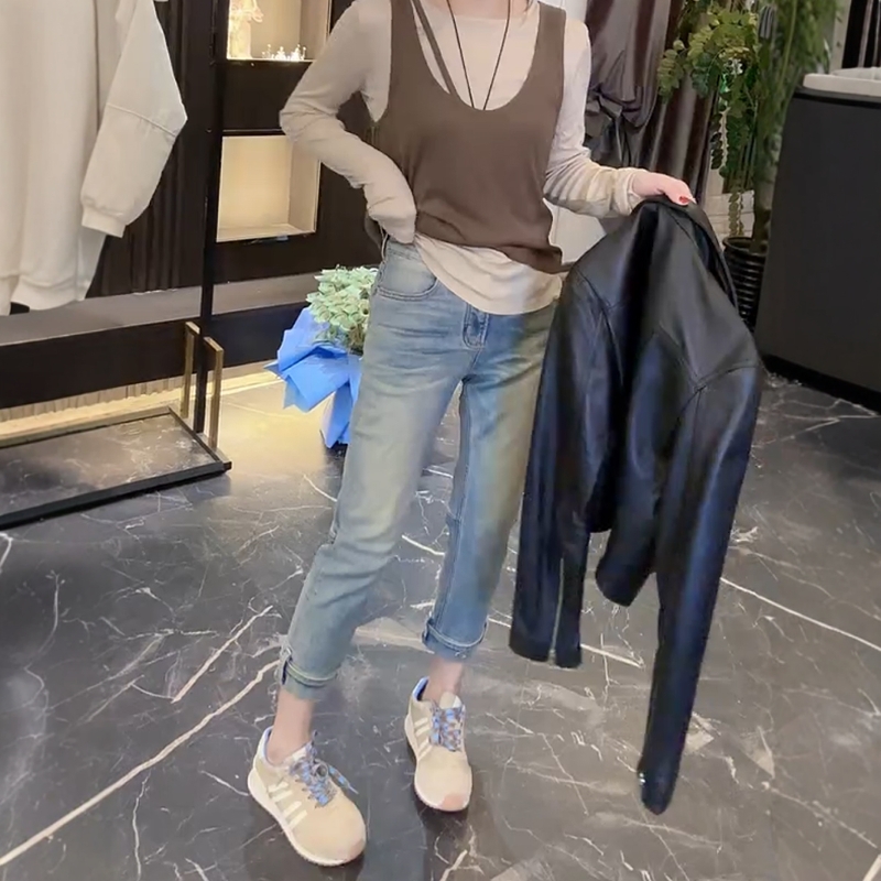 春季新款高腰弹力显瘦窄版直筒牛仔裤大码女装百搭修身八分烟管裤