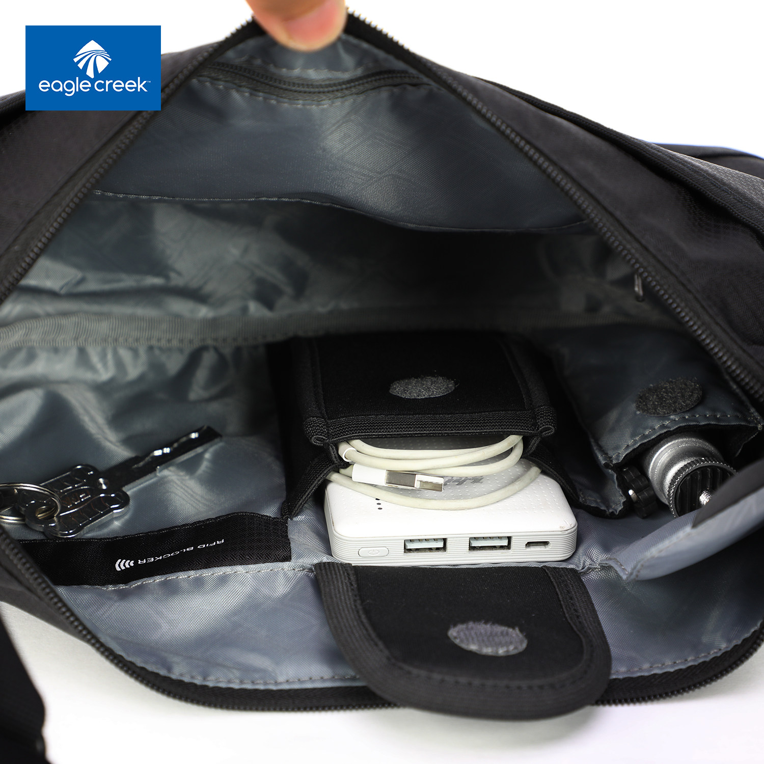 Niche high-end waterproof crossbody bag for men and women shoulder bag