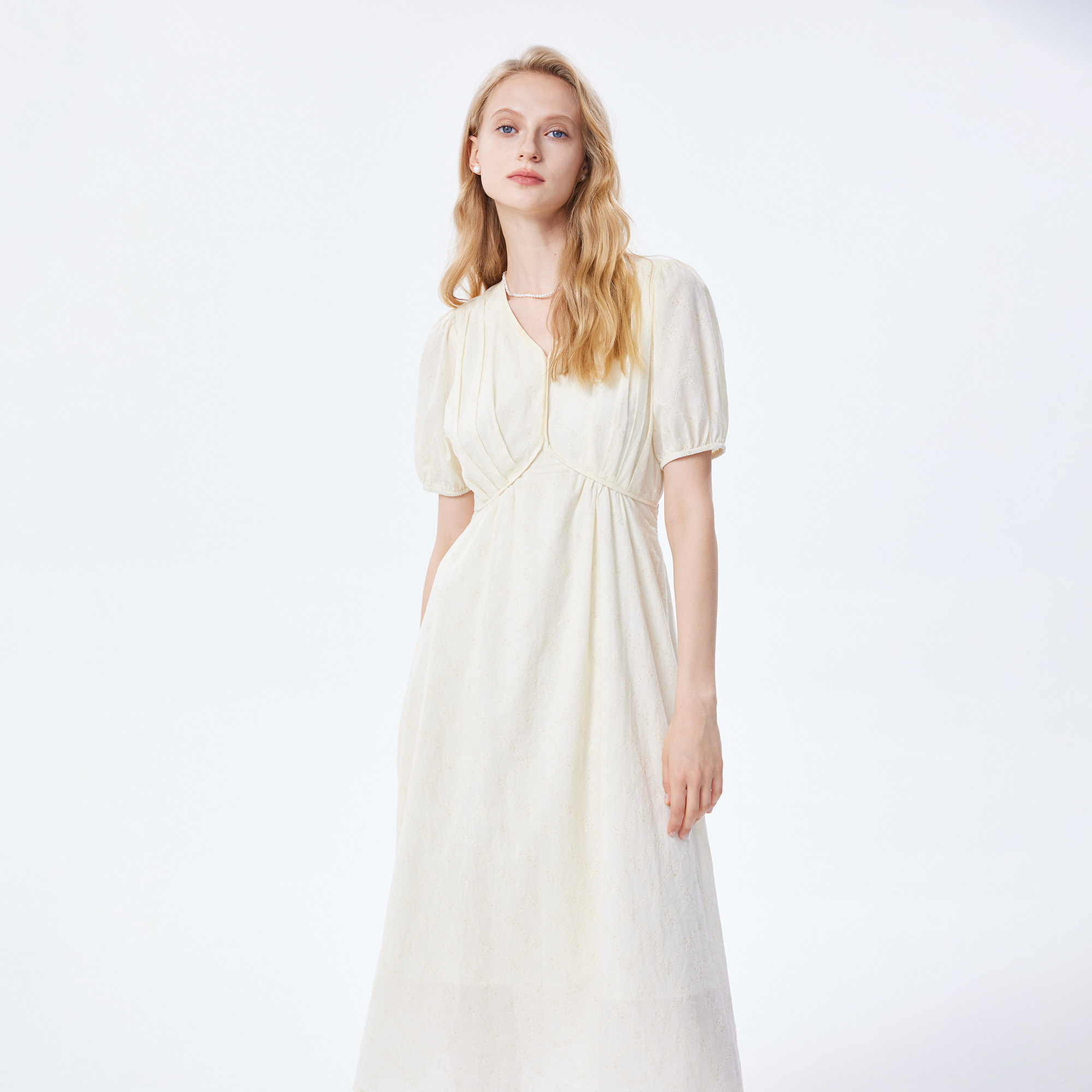  BASICHOUSE旗舰连衣裙