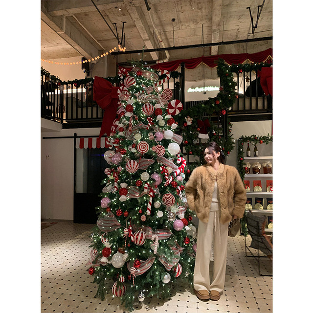 (Wu laughs) Sunrise Venus, fashionable, white and versatile, warm, small stand-up collar, eco-friendly fur jacket