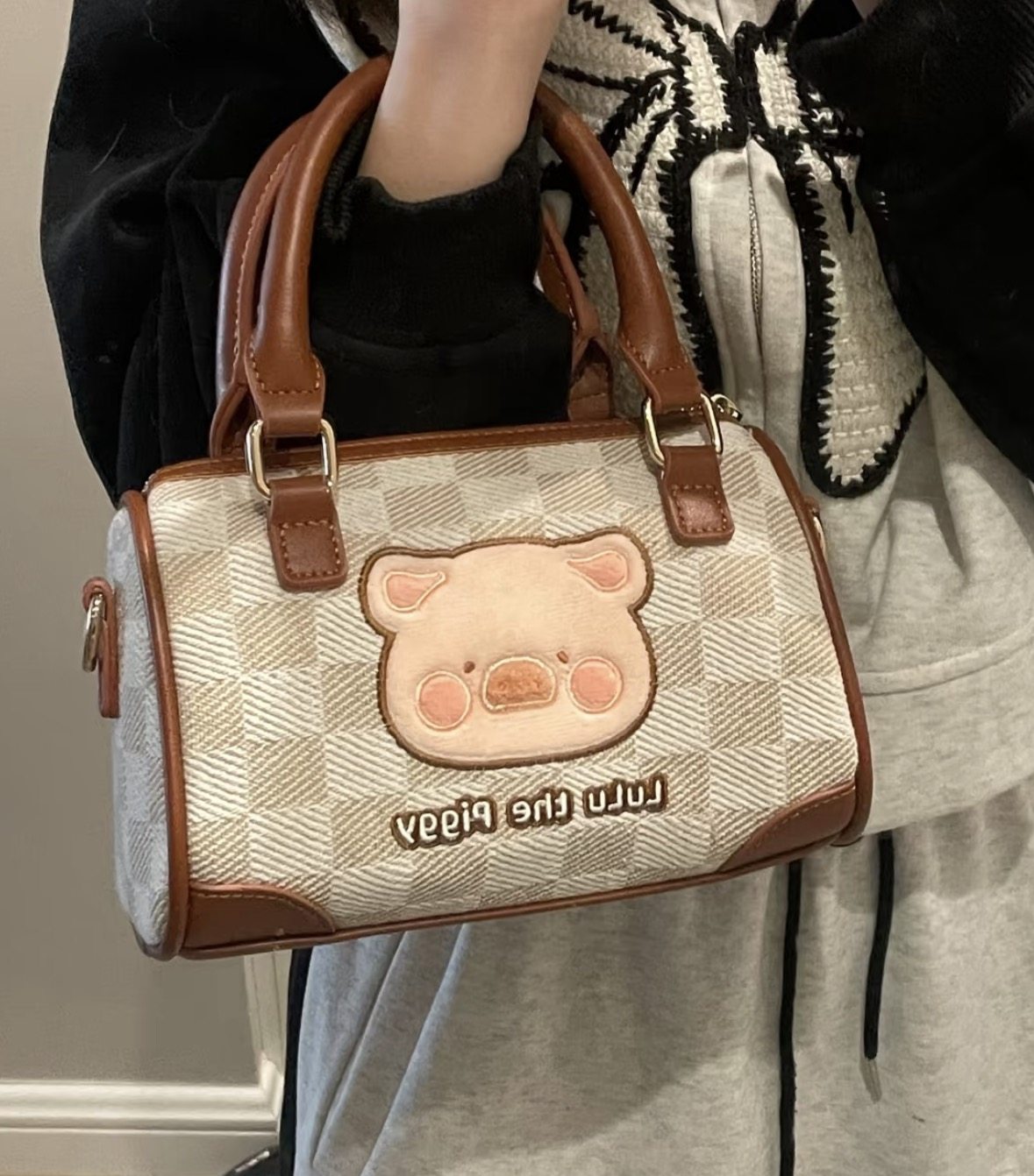 lulu猪波士顿斜挎手提包女ins风可爱学生礼物少女心百搭小方包,淘宝优惠券,粉丝福利购,淘宝优惠卷