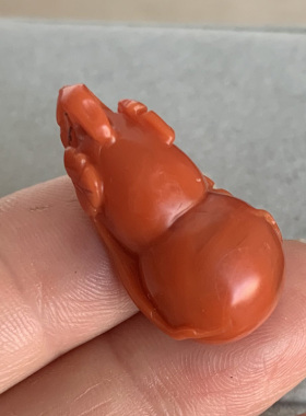 天然南红玛瑙雕刻葫芦吊坠