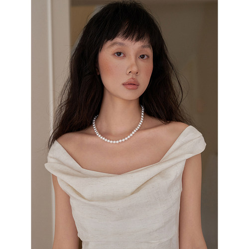 签儿2026年早春白月光领证小白裙复古小众荡领蕾丝一字肩连衣裙女 - 图2