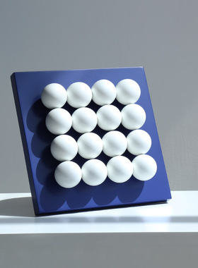 克莱因蓝艺术风精灵球桌面装饰