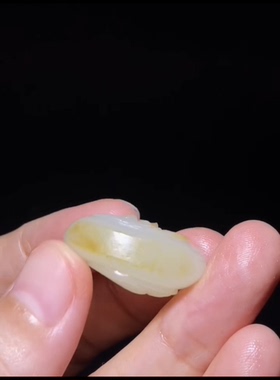 精品新疆和田玉籽料大吉大利生肖鸡一级老熟温润细腻26×23×12mm