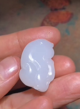 精品新疆和田玉籽料 貔貅 一级白油性脂粉好 温润细腻老糯31*18mm