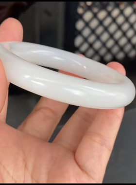 高品质新疆和田玉籽料 粗条形 圆条手镯 白度一级 老熟油糯 54mm