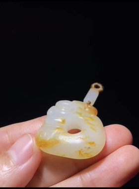 原籽玉猪龙 新疆和田籽料 独籽雕刻 玉质油润温润细腻31×28×8mm