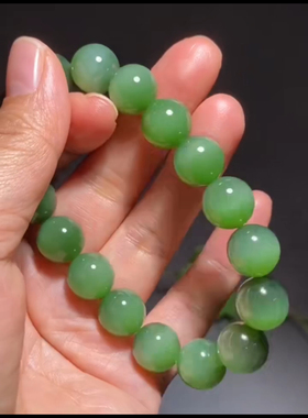 高品和田玉碧玉 圆珠手串 颜色素雅低调 每颗都带猫眼 尺寸11.5mm