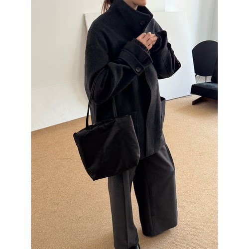 COLN羊毛混纺立领大衣清隽也优雅 知进退的剪裁有着懂藏锋的灰 - 图2