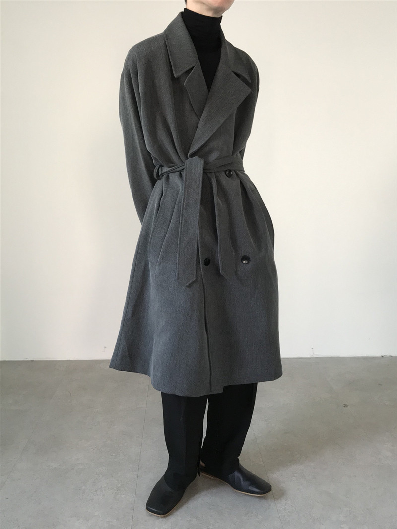 COLN 如何不做平凡的路人甲？一件双排扣大衣自动提升你的sense - 图0