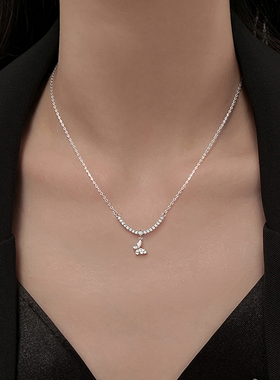 巷南999纯银蝴蝶微笑项链高级感