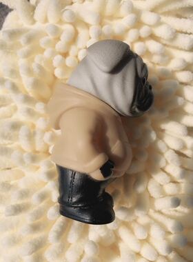 巴哥猫咪桌面家居卡通风车载摆件