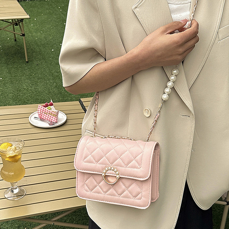 女包2023新款潮时尚日韩百搭复古绣线菱格珍珠链条单肩斜挎小方包,淘宝优惠券,粉丝福利购,淘宝优惠卷