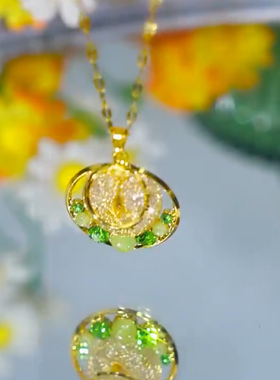 2025新款时尚百搭气质绿色猫眼石网纱吊坠项链女轻奢高级感锁骨链