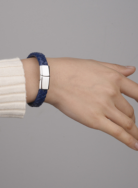 飒雅风百搭牛皮蓝色手环钛钢
