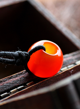 碧雅苹果转运珠红色路路通吊坠