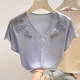2026 ເສື້ອຍືດຄໍ V-neck emboidered beading embossed pullover ເສື້ອເຊີດແຂນສັ້ນຂອງຊາວເກົາຫຼີຍຸກໃຫມ່ 2026 ສໍາລັບແມ່ຍິງຮ້ອນບາງ.