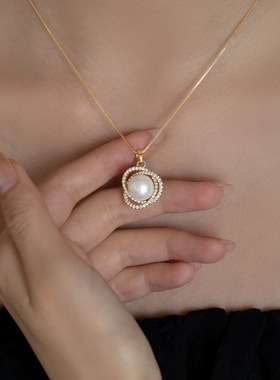 简约气质珍珠吊坠项链女小众高级感设计锁骨链2025年新款爆款颈链