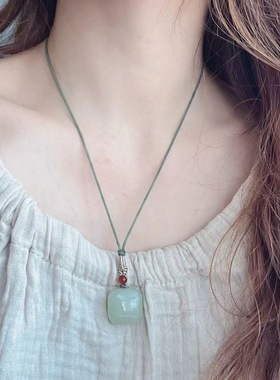 小方糖平安无事牌和田玉晴吊坠饱满圆润小众挂绳项链毛衣链设计款