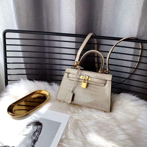 Небольшая кожаная маленькая сумка через плечо, коллекция 2021, из натуральной кожи