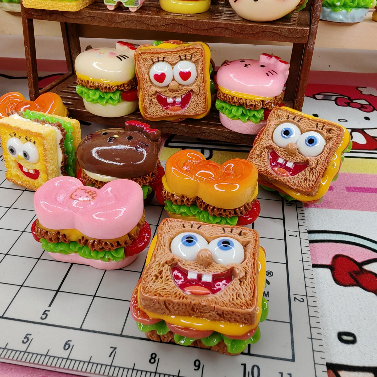 微缩树脂diy汉堡海绵宝宝KT猫饼饼食玩立体摆件过家家娃屋玩具,淘宝优惠券,粉丝福利购,淘宝优惠卷