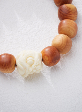 幸运国潮风大颗粒崖柏手链白色大醒狮男款手串外贸爆款饰品义乌