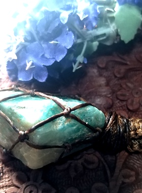 福百瑞原创天然天河石随意原石网兜蜡绳项链