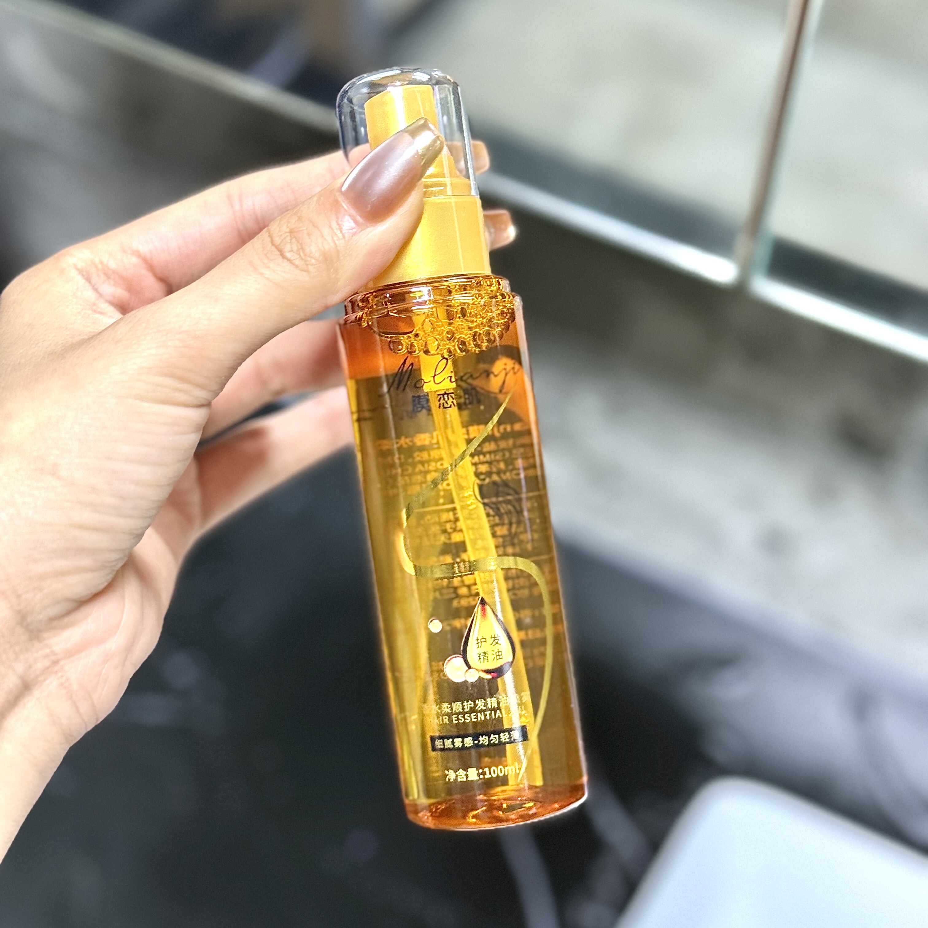 发丝贼亮 高级香调水感喷雾护发精华精油100ml香水柔顺滋润发梢 - 图1