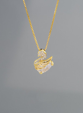 小天鹅吊坠项链轻奢小众