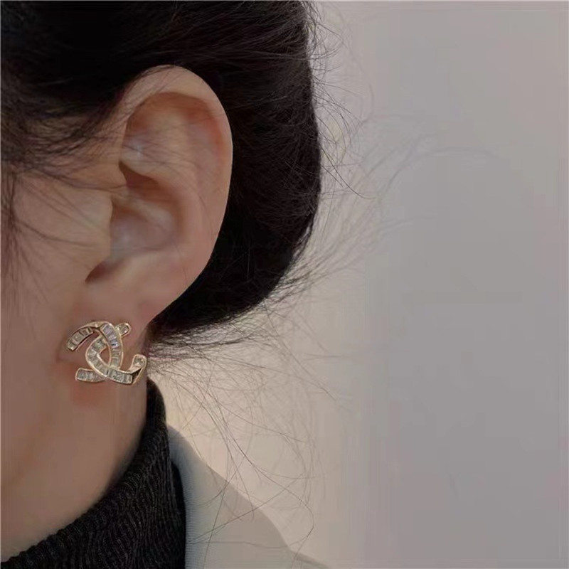 小香双c耳钉高版本女纯银高级感轻奢小众设计感气质名媛字母耳环 - 图1