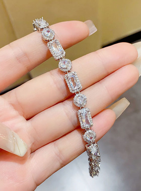 精致轻奢重工方糖几何锆石手链高级感气质时尚网红手饰百搭配饰品