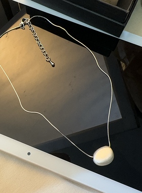 新款设计感拉丝椭圆扁圆形珠项链短款锁骨链颈链配饰女