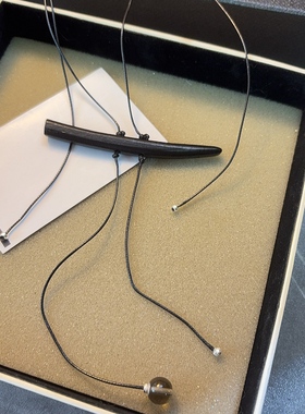 2025新款黑色长条吊坠项链女简约百搭时尚气质高级感毛衣链配饰