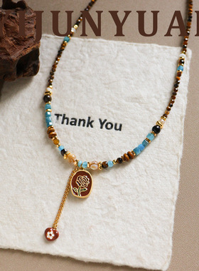 原创新中式时尚彩色滴油小马花朵项链女百搭感复古轻奢锁骨链