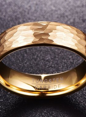 6mm宽厚镀金色不规则刻面锤纹男士女士钨钢戒指 现货6-12