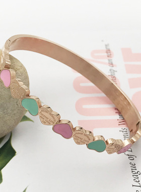 新款时尚三色爱心形手镯钛钢镀18k金学院风女手环不锈钢饰品