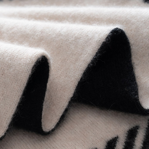 小兔子手作玩偶~秋冬新款山羊绒针织三角围巾披肩保暖外搭减龄 - 图1