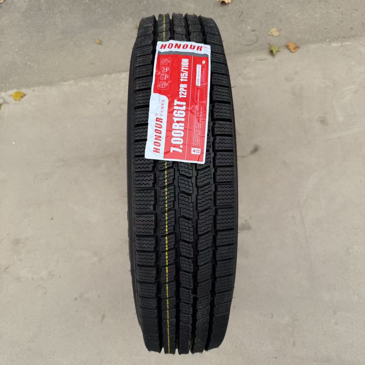 雪地胎700R16 LT 轻卡 箱货 防滑 载重 12层级半钢轮胎 700 16 - 图0