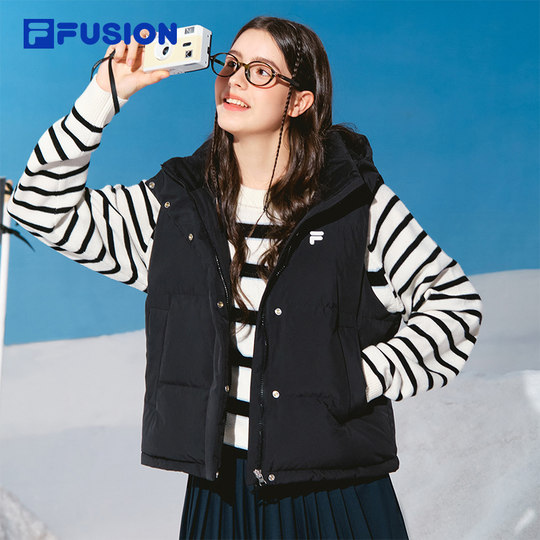 FILA FUSION斐乐潮牌女子羽绒马甲2025冬新款时尚休闲连帽外套