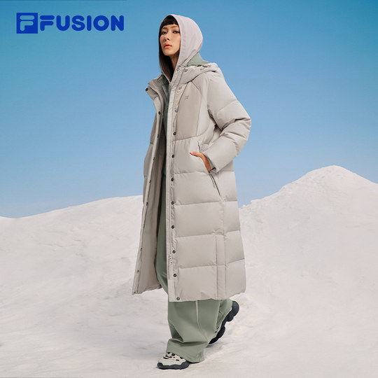 FILA FUSION斐乐潮牌长款鹅绒羽绒服女2025冬季新款保暖连帽外套
