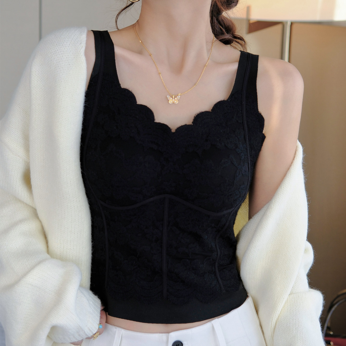 龙妹家白色德绒保暖吊带带胸垫背心女内搭2025新款秋冬打底小上衣,淘宝优惠券,粉丝福利购,淘宝优惠卷