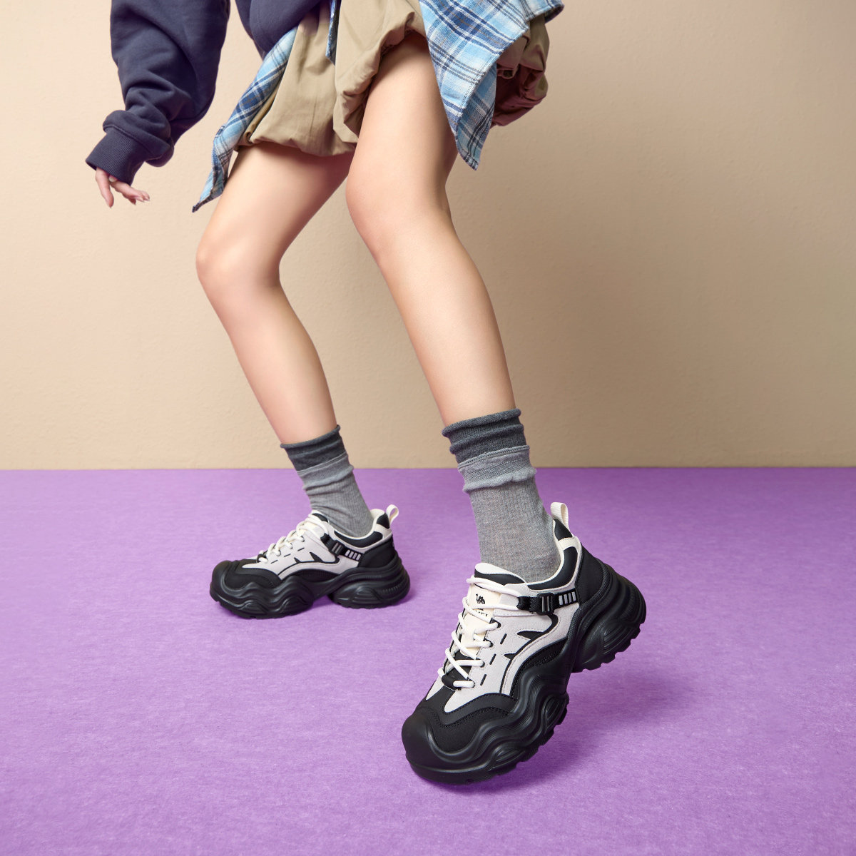 Camel骆驼女鞋2025秋新款户外防滑时尚休闲鞋透气厚底时尚休闲鞋 - 图1