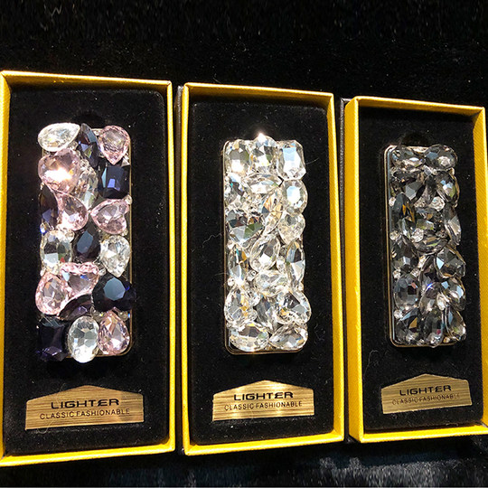 Luxurious and creative USB rechargeable windproof women's lighter diamond-encrusted cigarette lighter for girls and girlfriends birthday gift bag