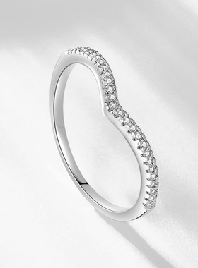 微镶字条简单风搭配多变护戒排钻