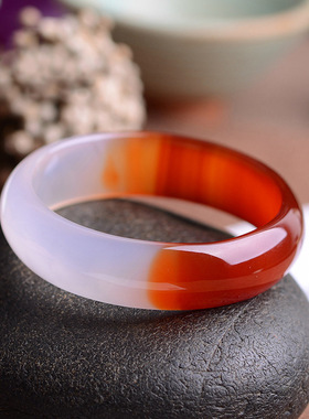 天然玛瑙手镯半红半白俏色镯子