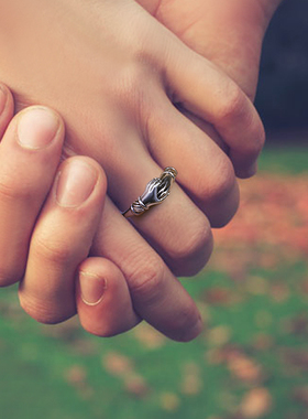 YUKI男女气质情侣牵手银戒指