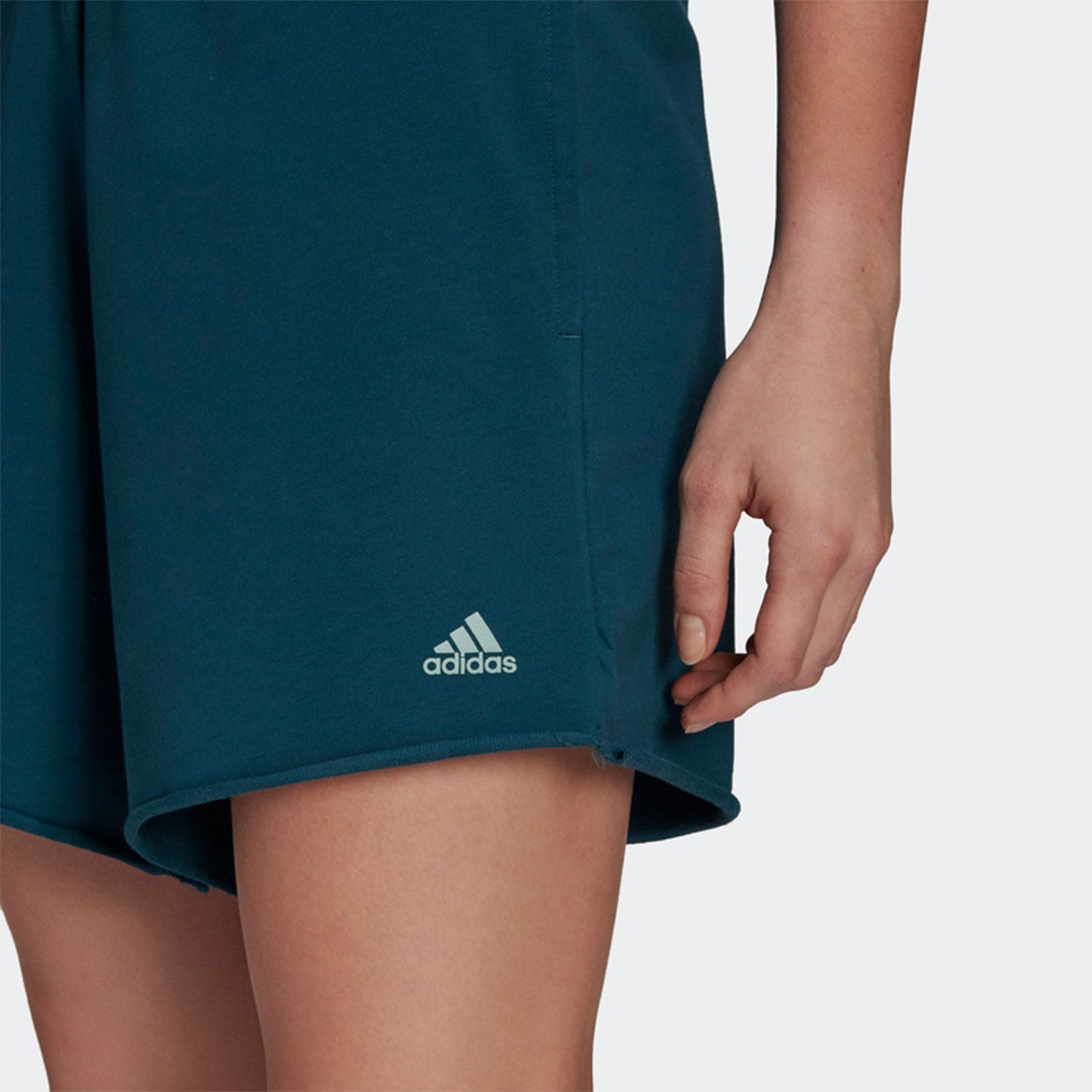 Adidas/阿迪达斯正品夏季新款透气休闲女子运动梭织短裤 HA6555,淘宝优惠券,粉丝福利购,淘宝优惠卷